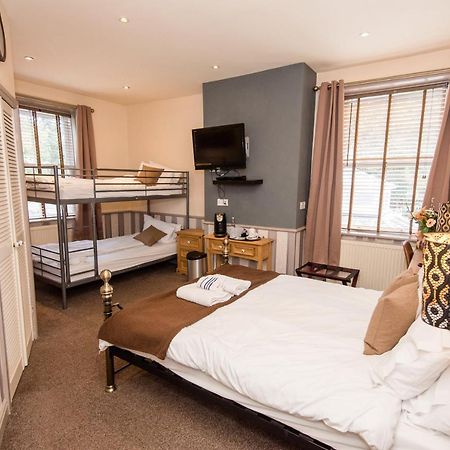Dimple Well Lodge Hotel Wakefield Buitenkant foto