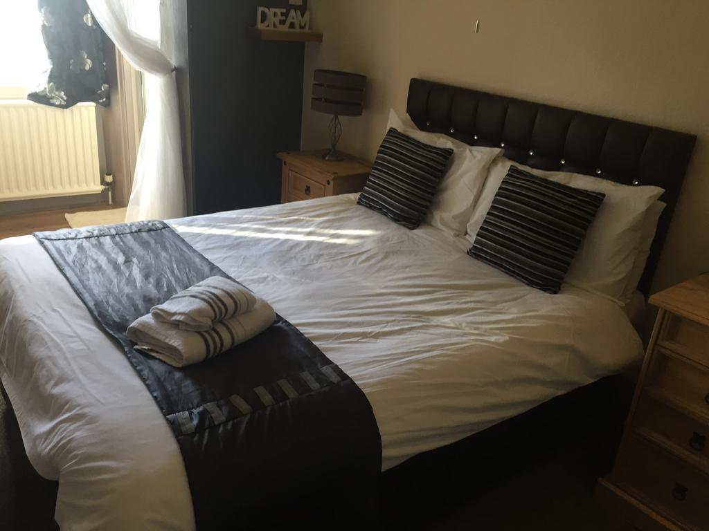 Dimple Well Lodge Hotel Wakefield Kamer foto