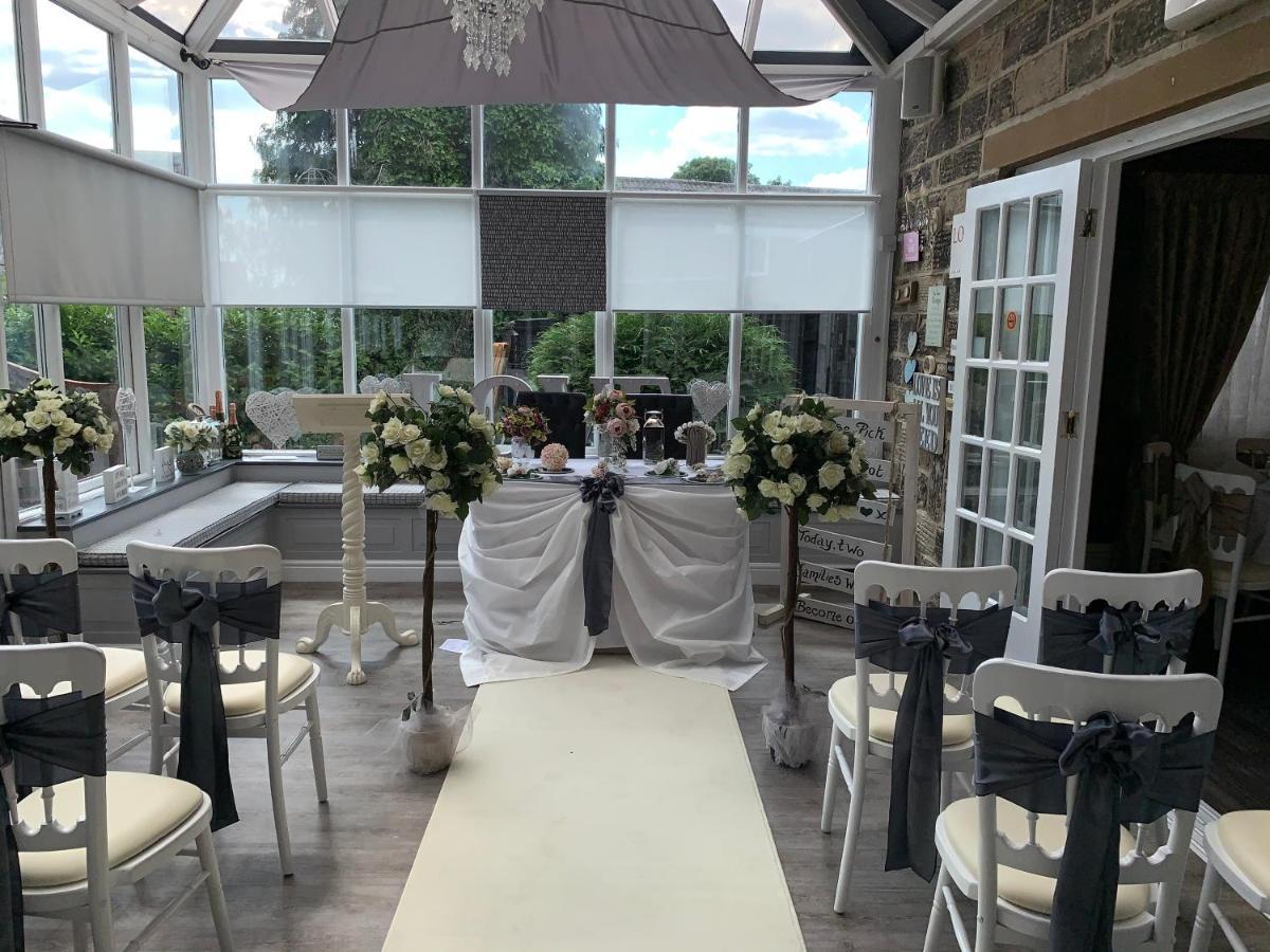 Dimple Well Lodge Hotel Wakefield Buitenkant foto