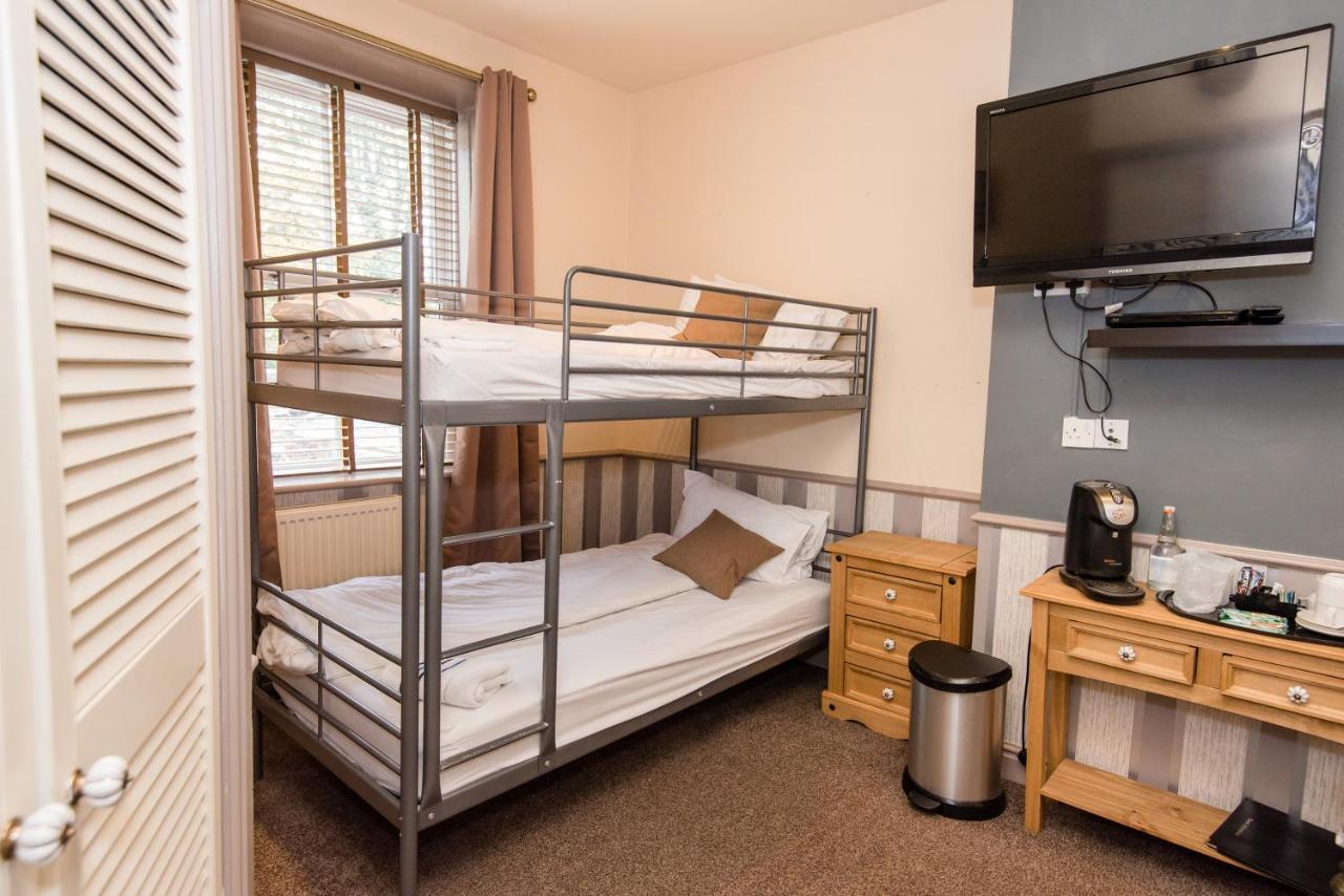 Dimple Well Lodge Hotel Wakefield Buitenkant foto